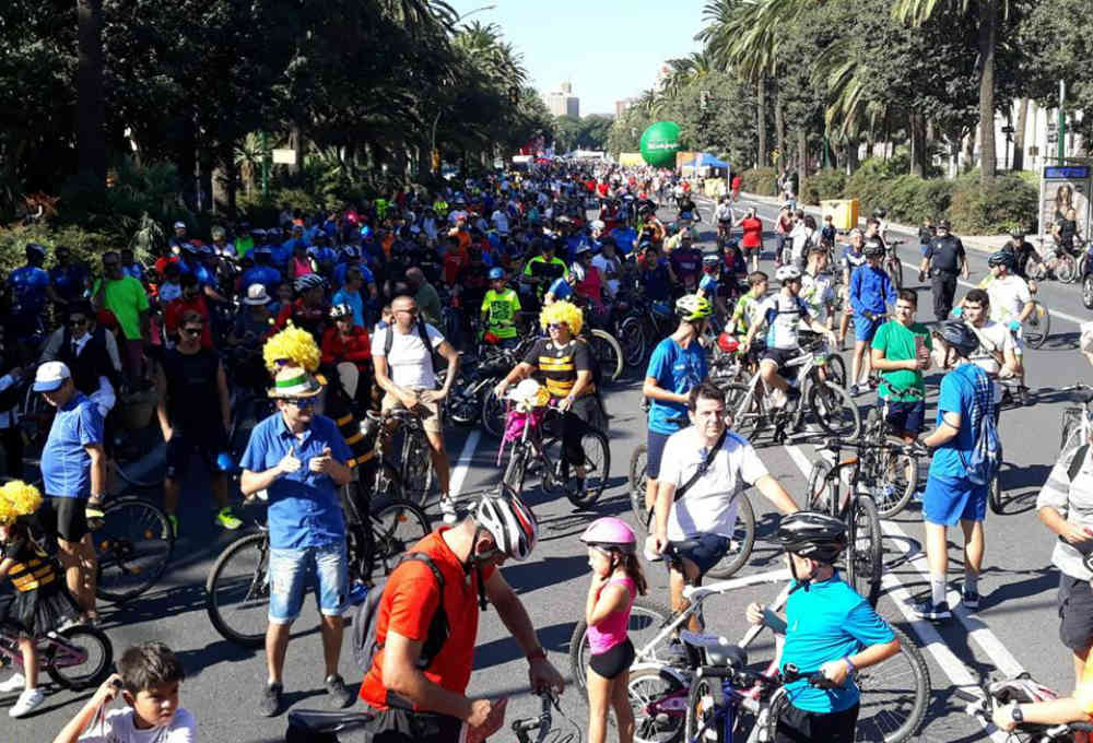 Día de la Bicicleta en Málaga, organizado por Deporinter.